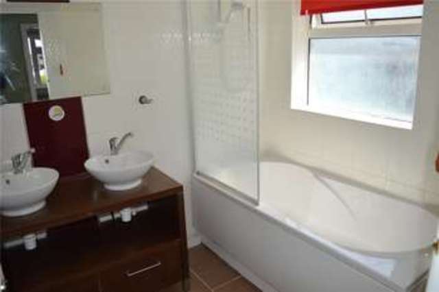  Image of 3 bedroom End of Terrace for sale in Blandford Road Reading RG2 at Reading Berkshire Whitley, RG2 8RA