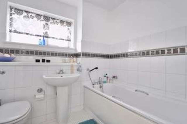  Image of 3 bedroom Detached house for sale in Boulter Drive Abingdon OX14 at Boulter Drive  Abingdon, OX14 1XG