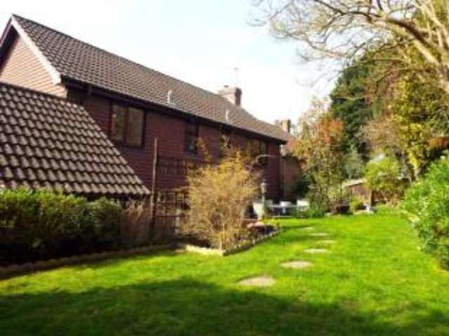  Image of 4 bedroom Detached house for sale in Grange Road Bracknell RG12 at Bracknell Berkshire Easthampstead, RG12 2HZ