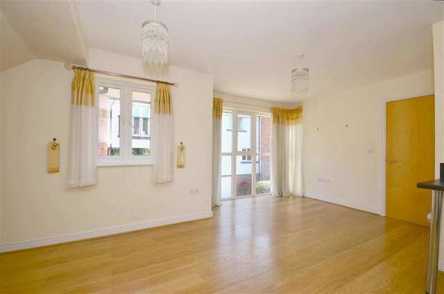  Image of 2 bedroom Maisonette for sale in Bradley Street Tonbridge TN9 at Tonbridge Kent Tonbridge, TN9 1HW