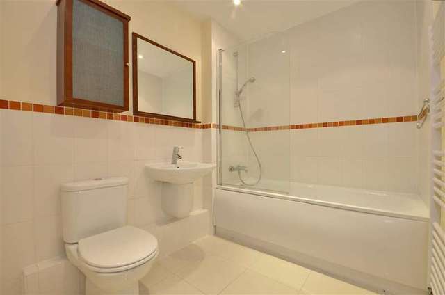  Image of 2 bedroom Maisonette for sale in Bradley Street Tonbridge TN9 at Tonbridge Kent Tonbridge, TN9 1HW
