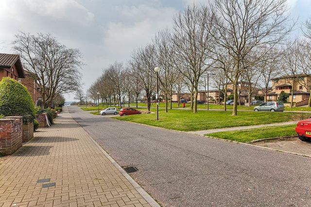  Image of 2 bedroom Flat for sale in Bradwell Common Boulevard Bradwell Common Milton Keynes MK13 at Bradwell Common Boulevard Bradwell Common Milton Keynes, MK13 8ER