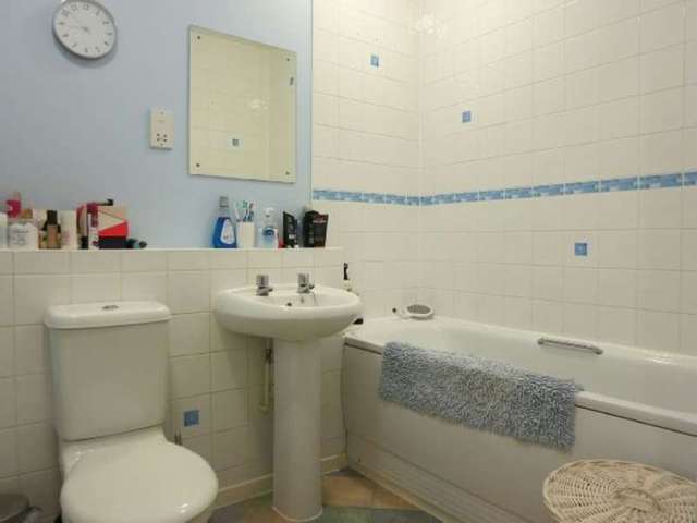  Image of 2 bedroom Flat to rent in Branagh Court Reading RG30 at Branagh Court  Reading, RG30 2QZ