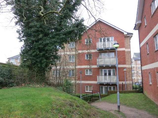  Image of 2 bedroom Flat to rent in Branagh Court Reading RG30 at Branagh Court  Reading, RG30 2QZ