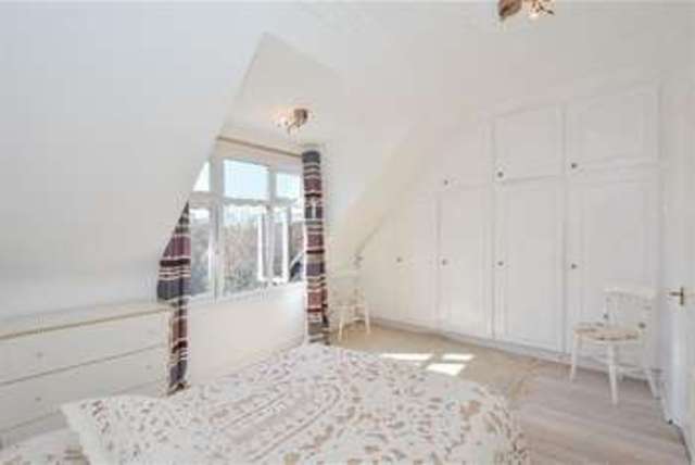  Image of 1 bedroom Property to rent in Briardale Gardens London NW3 at Briardale Gardens Hampstead Hampstead, NW3 7PP