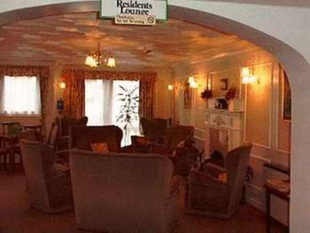  Image of 1 bedroom Retirement Property for sale in Springfield Meadows Weybridge KT13 at Springfield Meadow  Weybridge, KT13 8BE