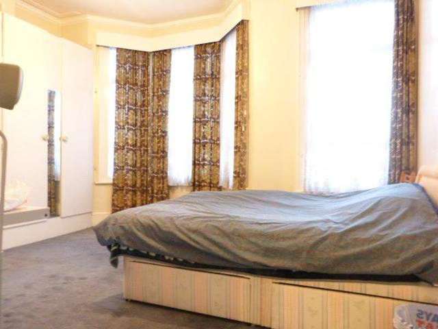  Image of 3 bedroom Terraced house for sale in Brightwell Crescent London SW17 at Brightwell Crescent  London, SW17 9AD