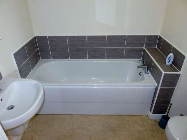  Image of 2 bedroom Flat for sale in Broad Gauge Way Wolverhampton WV10 at Wolverhampton, WV10 0AX