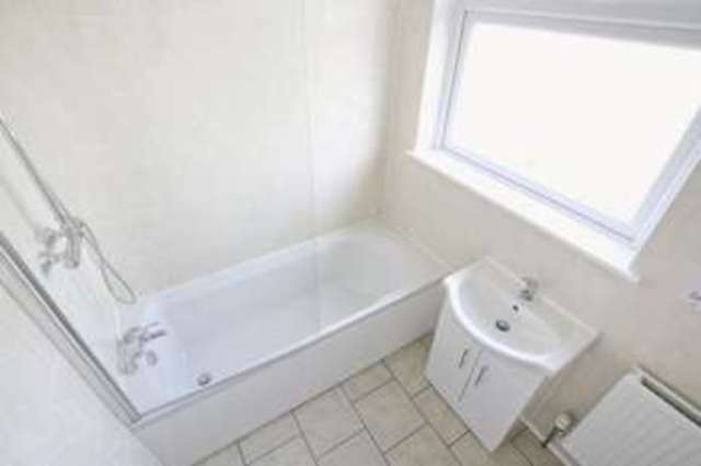  Image of 3 bedroom Semi-Detached house to rent in Broad Walk London SE3 at Broadwalk  Blackheath, SE3 8NF