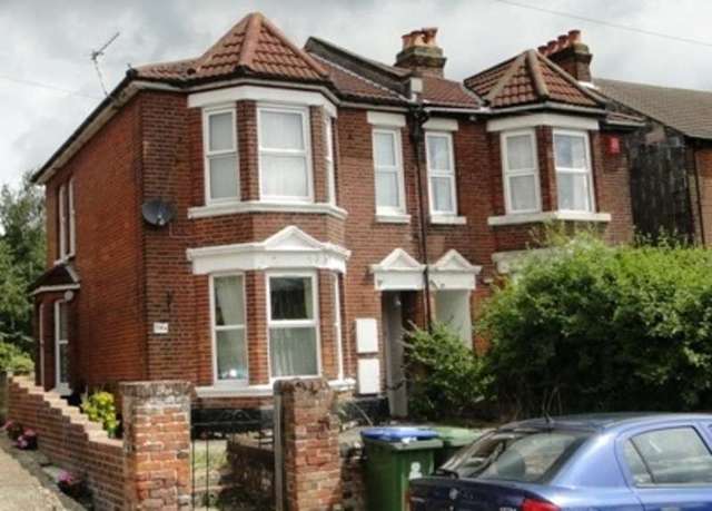  Image of 2 bedroom Flat to rent in Broadlands Road Southampton SO17 at Portswood Southampton, SO17 3AR
