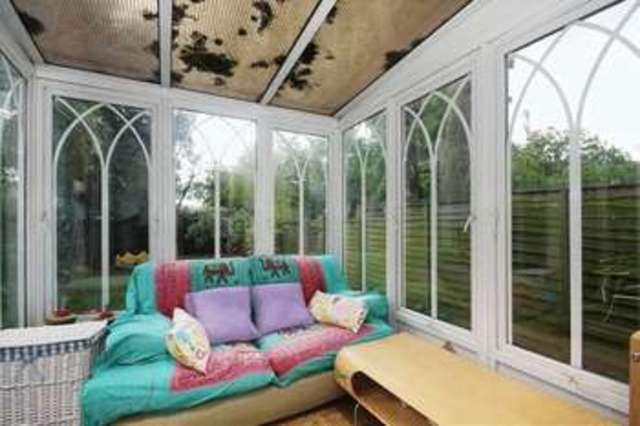  Image of 3 bedroom Flat for sale in Brondesbury Park London NW2 at Brondesbury Park Brondesbury Park London, NW2 5JN