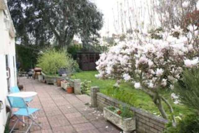  Image of 4 bedroom Bungalow for sale in Brookfield Road Bedford MK41 at Bedford Bedfordshire Goldington, MK41 9JY