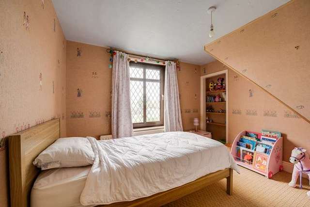  Image of 5 bedroom Detached house for sale in Brooks Lane Bosham Chichester PO18 at Brooks Lane Bosham Chichester, PO18 8JT