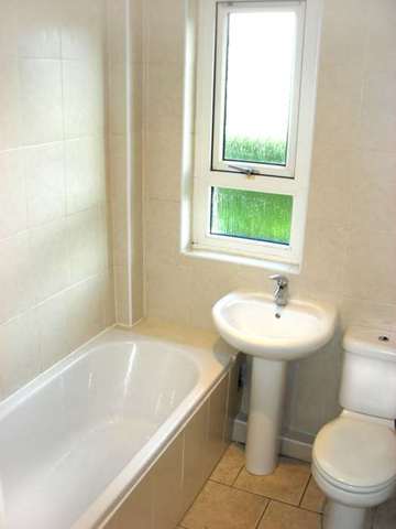  Image of 2 bedroom Cottage to rent in Bruce Road Paisley PA3 at Bruce Road  Paisley, PA3 4SL