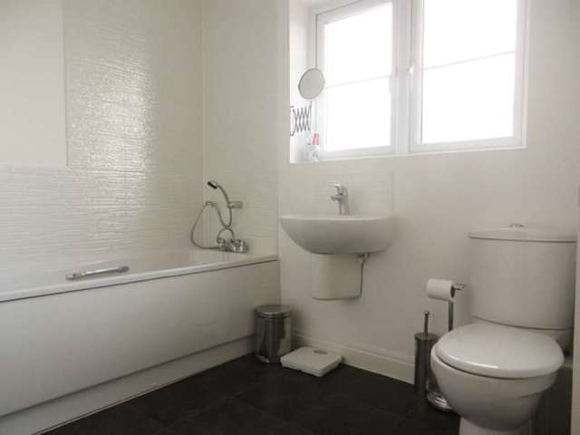  Image of 3 bedroom Detached house for sale in Bryn Celyn Llanharry Pontyclun CF72 at Bryn Celyn Llanharry Pontyclun, CF72 9ZG