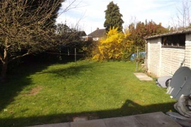  Image of 3 bedroom Semi-Detached house to rent in Burford Close Solihull B92 at Solihull, B92 8EA