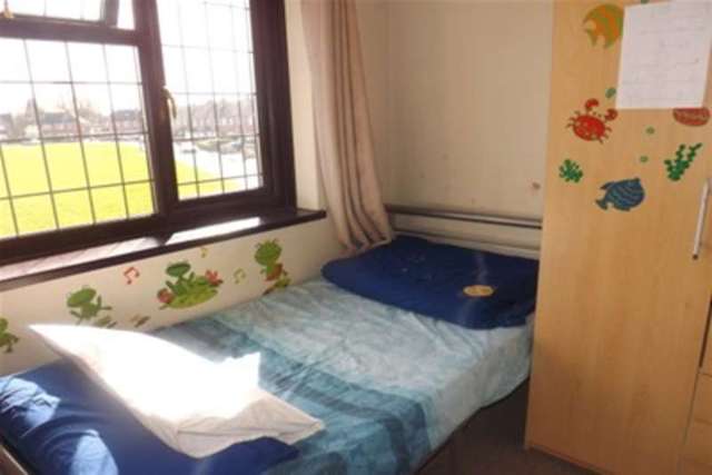 Image of 3 bedroom Semi-Detached house to rent in Burford Close Solihull B92 at Solihull, B92 8EA