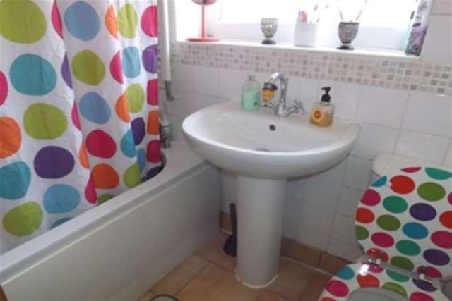  Image of 3 bedroom Semi-Detached house to rent in Burford Close Solihull B92 at Solihull, B92 8EA