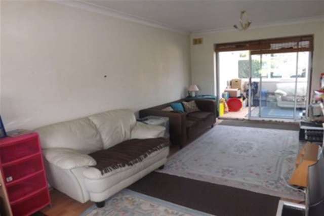  Image of 3 bedroom Semi-Detached house to rent in Burford Close Solihull B92 at Solihull, B92 8EA