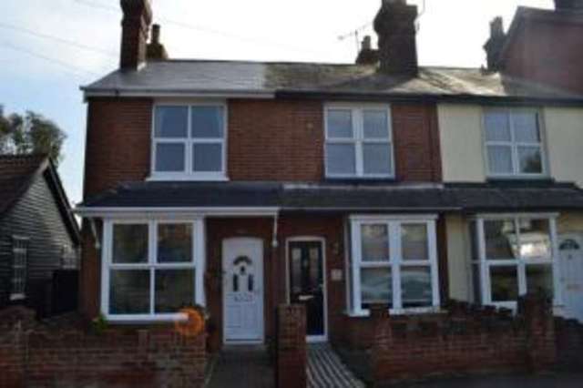  Image of 2 bedroom Terraced house for sale in Essex Road Burnham-on-Crouch CM0 at Burnham-on-Crouch Essex Burnham-on-Crouch, CM0 8EQ