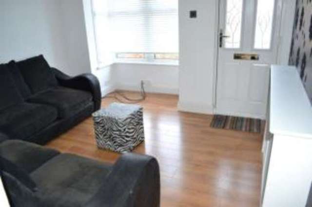  Image of 2 bedroom Terraced house for sale in Essex Road Burnham-on-Crouch CM0 at Burnham-on-Crouch Essex Burnham-on-Crouch, CM0 8EQ