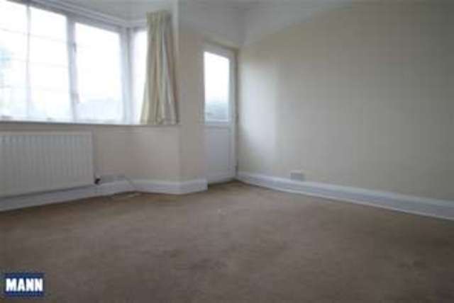  Image of 2 bedroom Property to rent in Burnham Road Dartford DA1 at Dartford, DA1 5AU