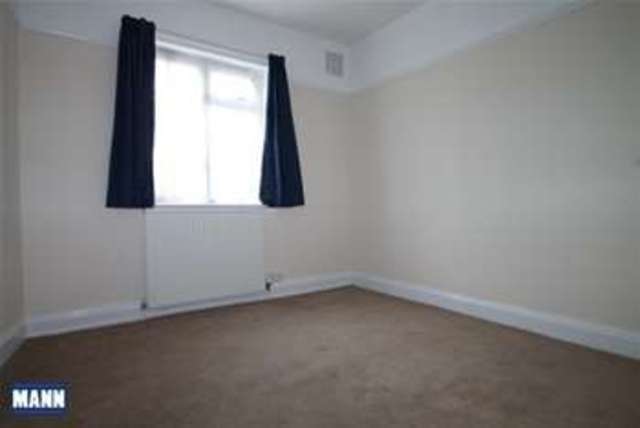  Image of 2 bedroom Property to rent in Burnham Road Dartford DA1 at Dartford, DA1 5AU