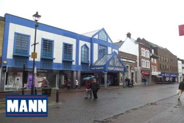  Image of 2 bedroom Property to rent in Burnham Road Dartford DA1 at Dartford, DA1 5AU