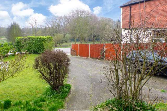  Image of 4 bedroom Semi-Detached house for sale in Burnt Oak Lane Blackfen Sidcup DA15 at Burnt Oak Lane  Sidcup, DA15 9BW