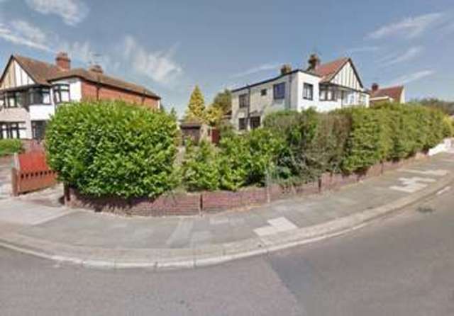  Image of 4 bedroom Semi-Detached house for sale in Burnt Oak Lane Blackfen Sidcup DA15 at Burnt Oak Lane  Sidcup, DA15 9BW