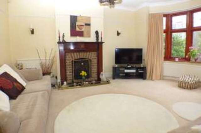  Image of 4 bedroom Semi-Detached house for sale in Burnt Oak Lane Blackfen Sidcup DA15 at Burnt Oak Lane  Sidcup, DA15 9BW