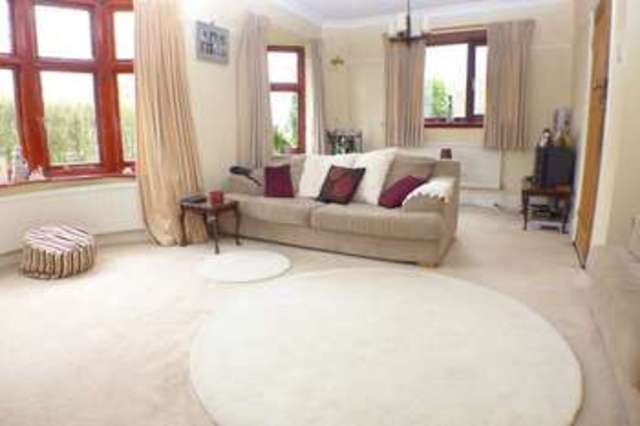  Image of 4 bedroom Semi-Detached house for sale in Burnt Oak Lane Blackfen Sidcup DA15 at Burnt Oak Lane  Sidcup, DA15 9BW