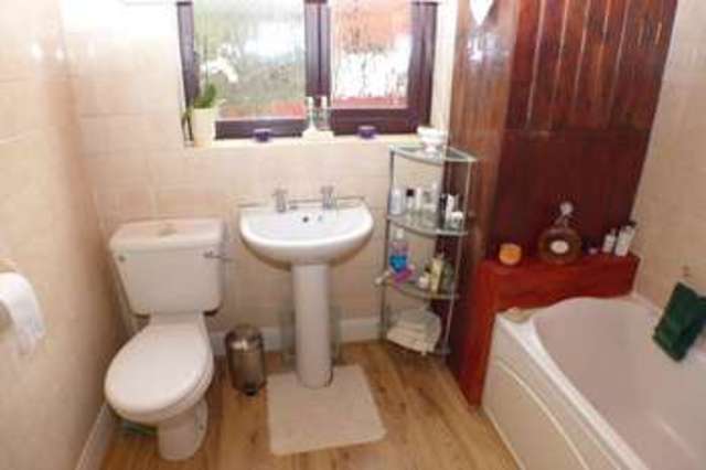  Image of 4 bedroom Semi-Detached house for sale in Burnt Oak Lane Blackfen Sidcup DA15 at Burnt Oak Lane  Sidcup, DA15 9BW