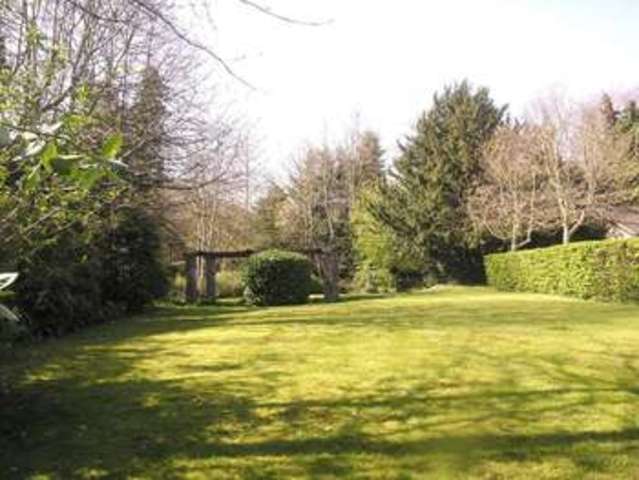  Image of Flat for sale in Royal Court Queen Annes Gardens Enfield EN1 at Royal Court 17 Queen Annes Gardens Enfield, EN1 2JE