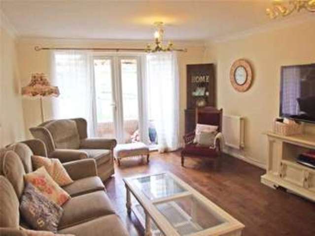  Image of 5 bedroom Detached house to rent in Bushell Way Arborfield Reading RG2 at Reading Berkshire Arborfield Garrison, RG2 9FQ