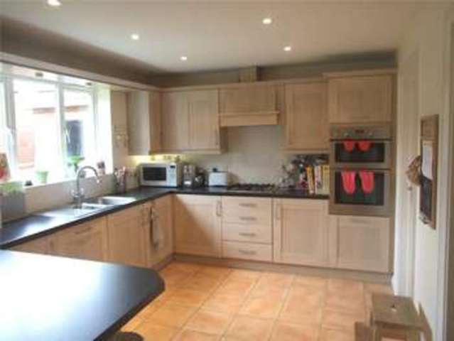  Image of 5 bedroom Detached house to rent in Bushell Way Arborfield Reading RG2 at Reading Berkshire Arborfield Garrison, RG2 9FQ