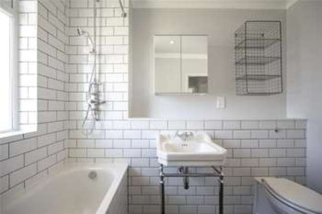  Image of 2 bedroom Flat to rent in Cadogan Terrace London E9 at Homerton London Hackney Wick, E9 5HR