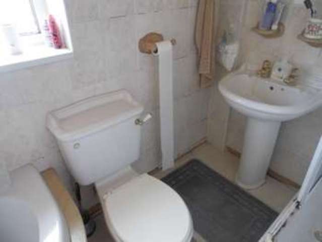  Image of 3 bedroom Semi-Detached house for sale in Cairns Close Bradford BD2 at Bradford Bradford, BD2 1EW