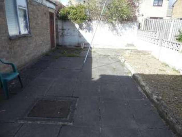  Image of 3 bedroom Semi-Detached house for sale in Cairns Close Bradford BD2 at Bradford Bradford, BD2 1EW