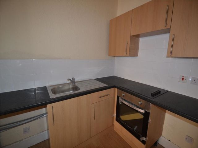  Image of 2 bedroom Flat to rent in Calder Street Glasgow G42 at Govanhill Glasgow Glasgow, G42 7RX
