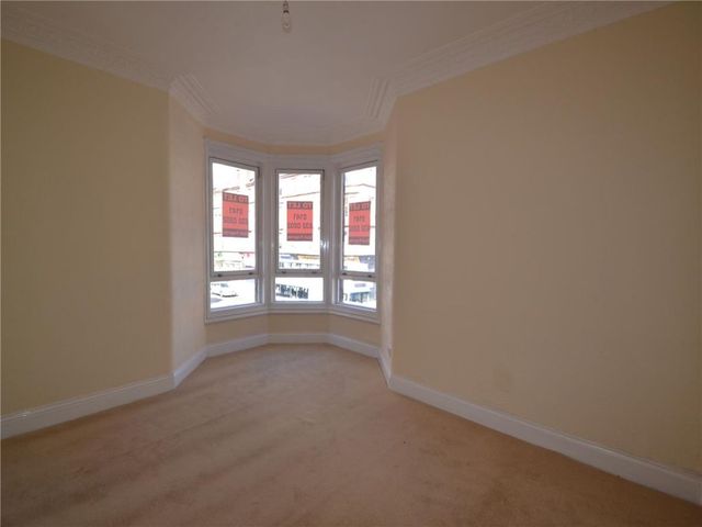  Image of 2 bedroom Flat to rent in Calder Street Glasgow G42 at Govanhill Glasgow Glasgow, G42 7RX
