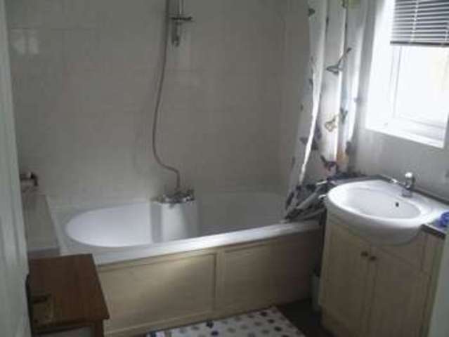  Image of 1 bedroom Flat to rent in Canterbury Road North Harrow Harrow HA1 at Canterbury Road  Harrow, HA1 4PA