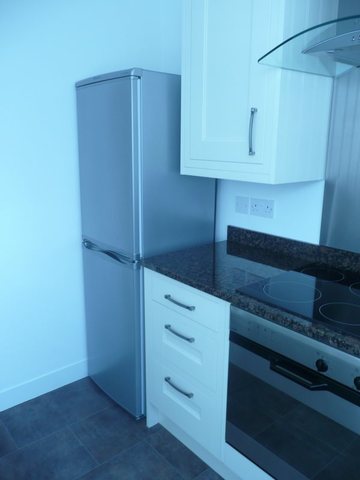  Image of 2 bedroom Flat to rent in Vincent Crescent Chesterfield S40 at Vincent Crescent Brampton Brampton, S40 3NW