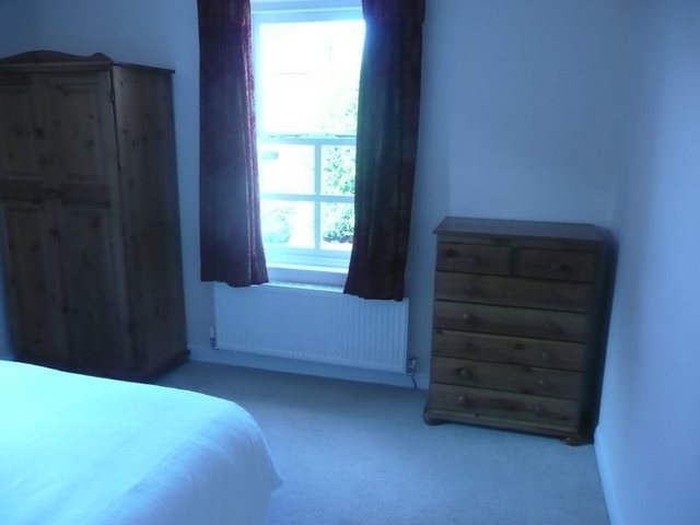  Image of 2 bedroom Flat to rent in Vincent Crescent Chesterfield S40 at Vincent Crescent Brampton Brampton, S40 3NW