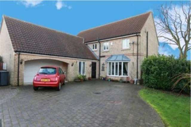  Image of 4 bedroom Detached house to rent in Castle View Palterton Chesterfield S44 at Chesterfield, S44 6UQ