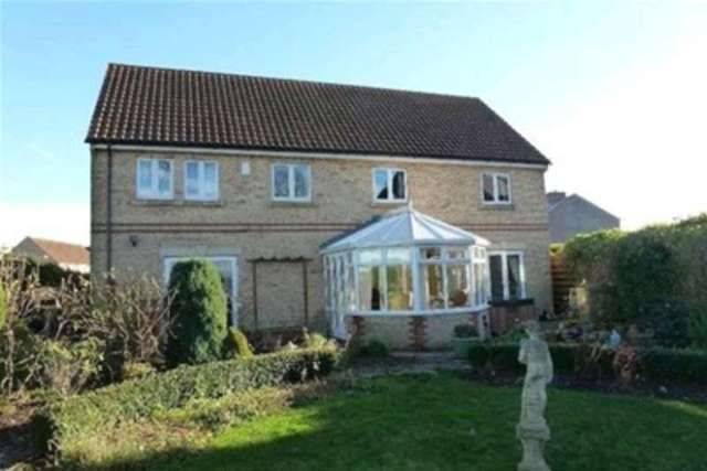  Image of 4 bedroom Detached house to rent in Castle View Palterton Chesterfield S44 at Chesterfield, S44 6UQ