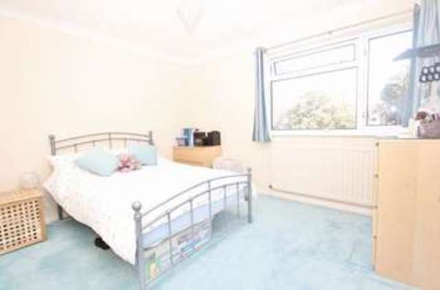  Image of 2 bedroom Flat for sale in Cavendish Road Bournemouth BH1 at Cavendish Road  Bournemouth, BH1 1RA