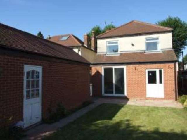  Image of 5 bedroom Detached house for sale in Cedar Avenue Beeston Nottingham NG9 at Beeston Nottingham Beeston, NG9 2HA