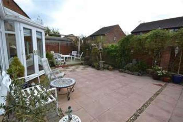  Image of 3 bedroom Property for sale in Cedar Close Hornsea HU18 at Cedar Close Hornsea Hornsea, HU18 1TY