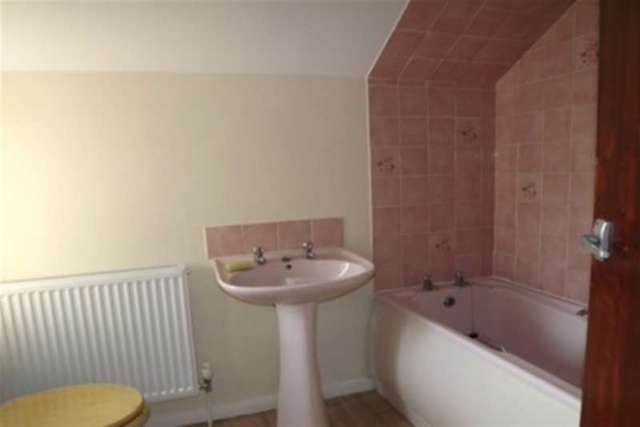  Image of 3 bedroom Detached house to rent in Cemetery Road Danesmoor Chesterfield S45 at Chesterfield, S45 9DA